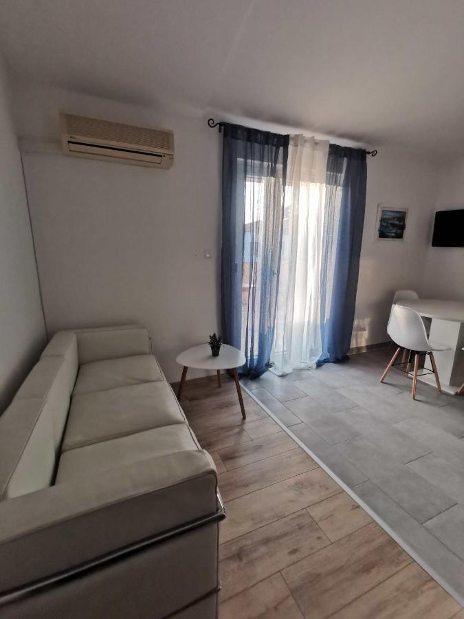 Apartmani Viktorija Fažana Buitenkant foto
