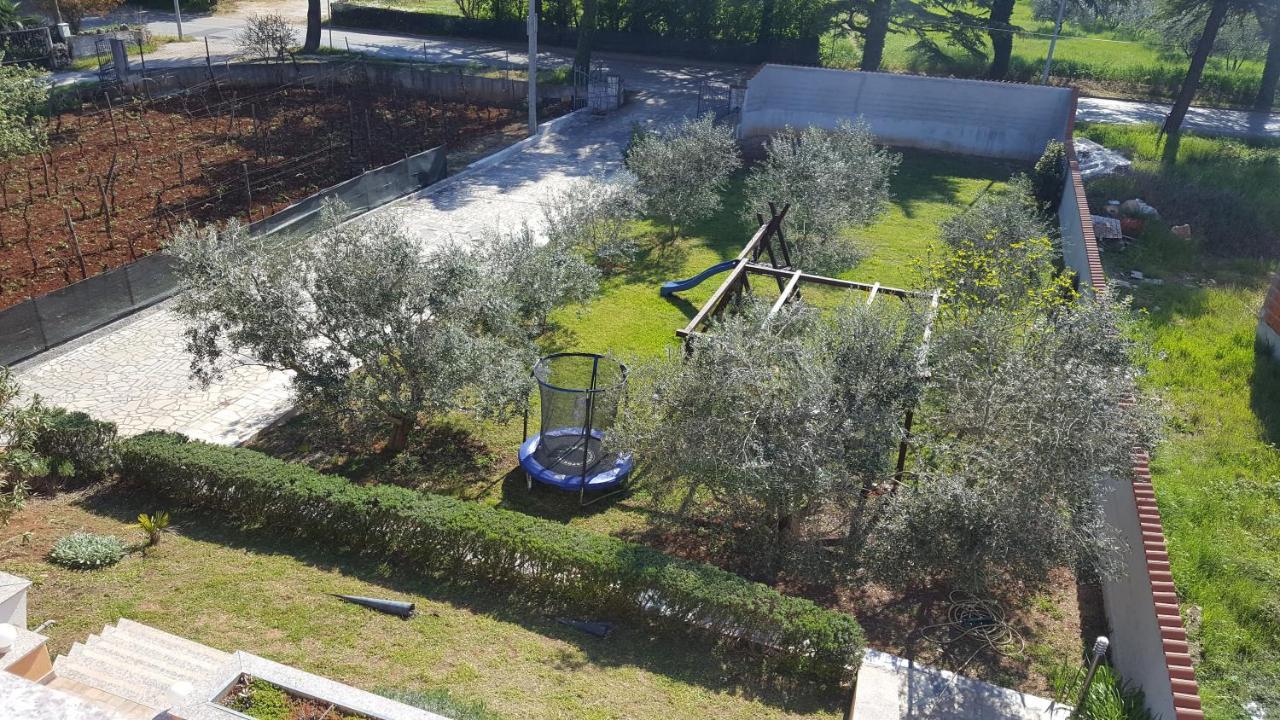 Apartmani Viktorija Fažana Buitenkant foto