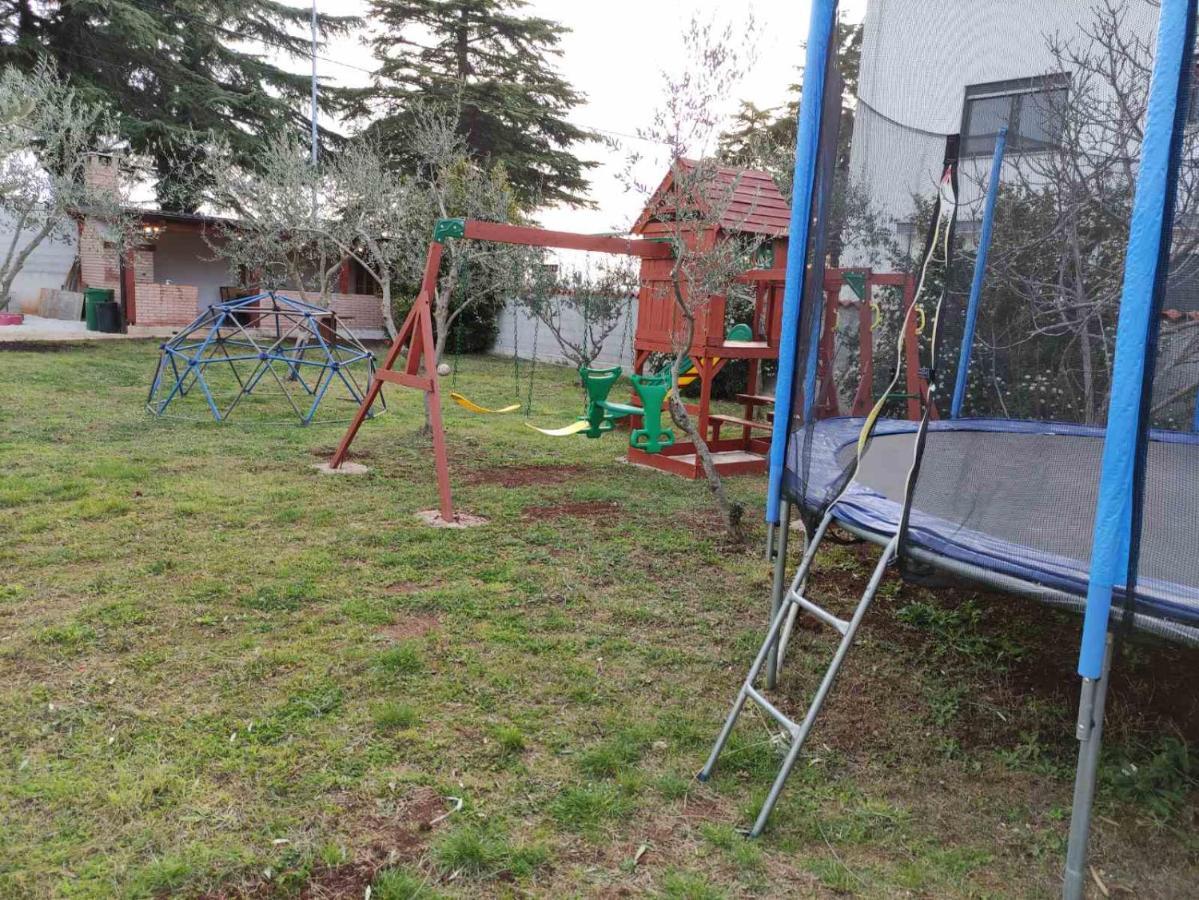 Apartmani Viktorija Fažana Buitenkant foto
