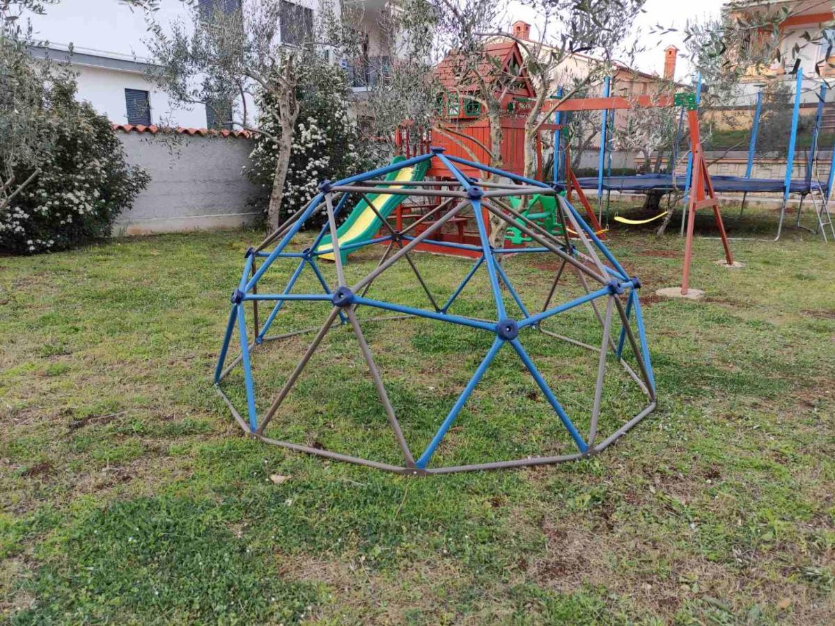 Apartmani Viktorija Fažana Buitenkant foto