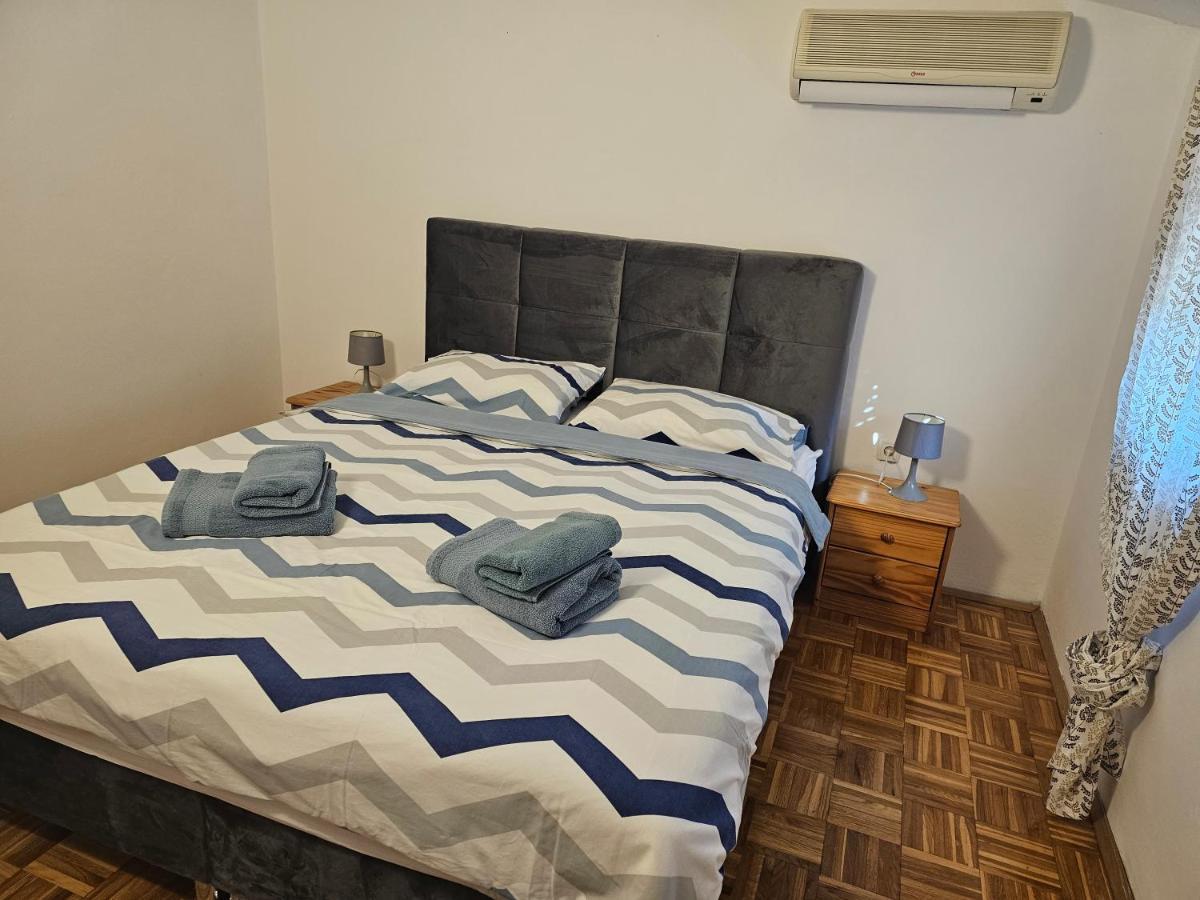 Apartmani Viktorija Fažana Buitenkant foto