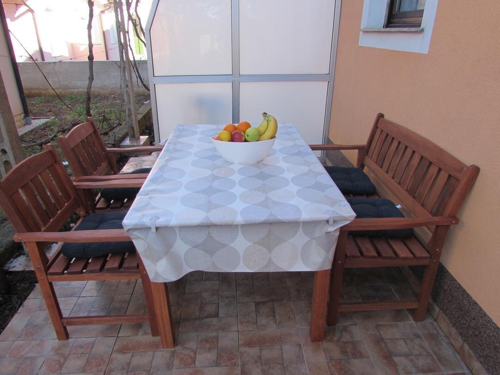 Apartmani Viktorija Fažana Buitenkant foto