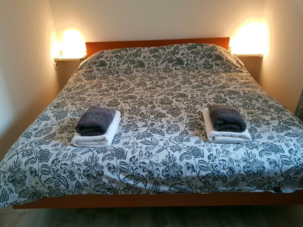 Apartmani Viktorija Fažana Buitenkant foto